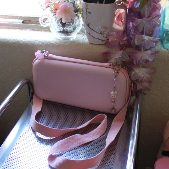 🌸 CUTE CHERRY BLOSSOM LUCKY CAT KEYCHAIN 🌸 - Picture 3 of 3